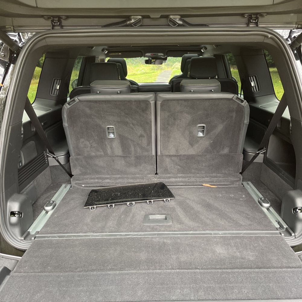 2025 Rivian R1S Adventure Dual-Motor