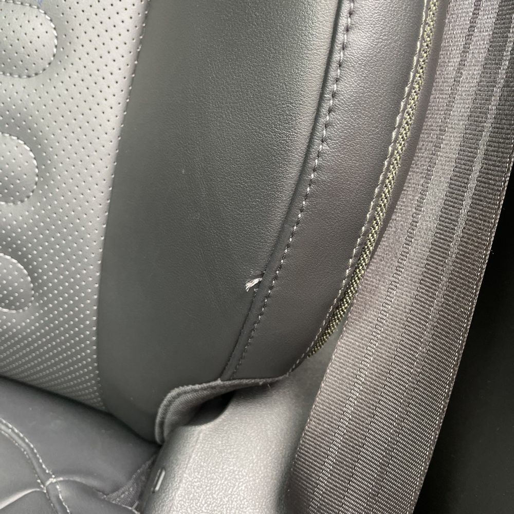 2025 Rivian R1S Adventure Dual-Motor