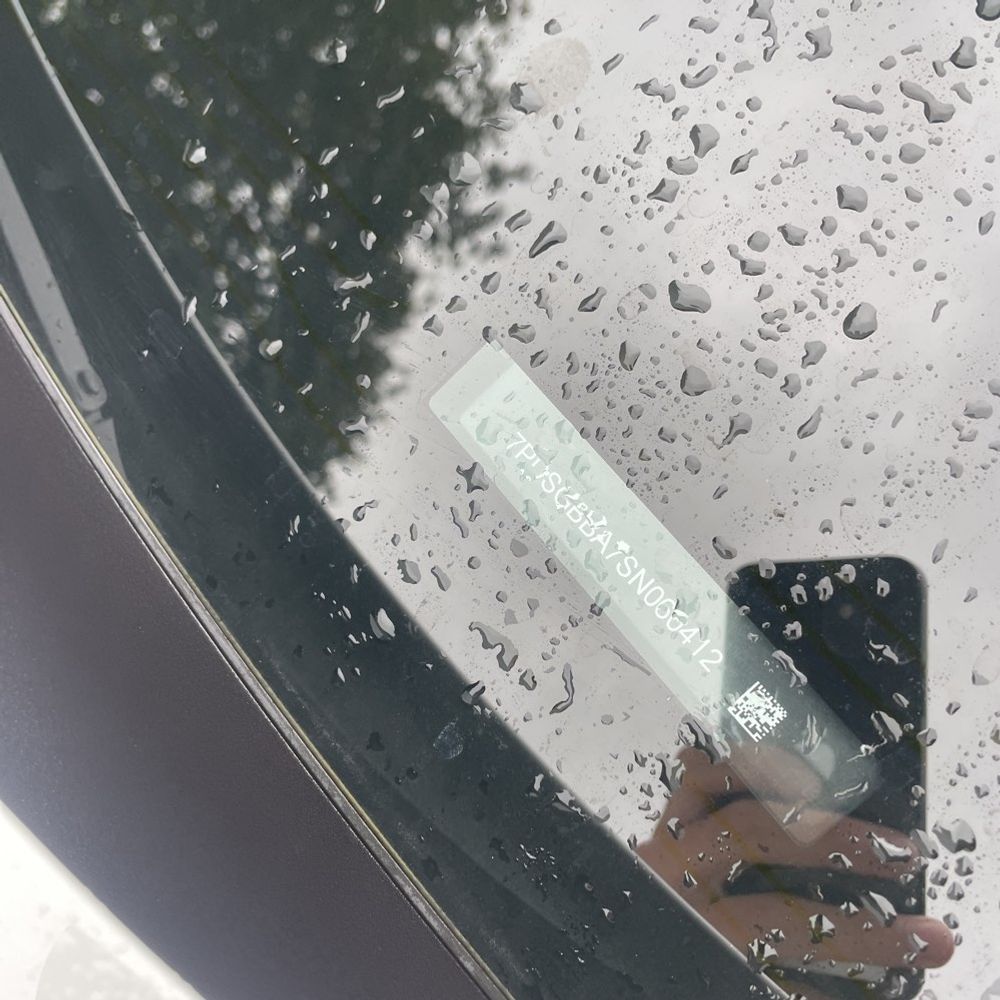 2025 Rivian R1S Adventure Dual-Motor