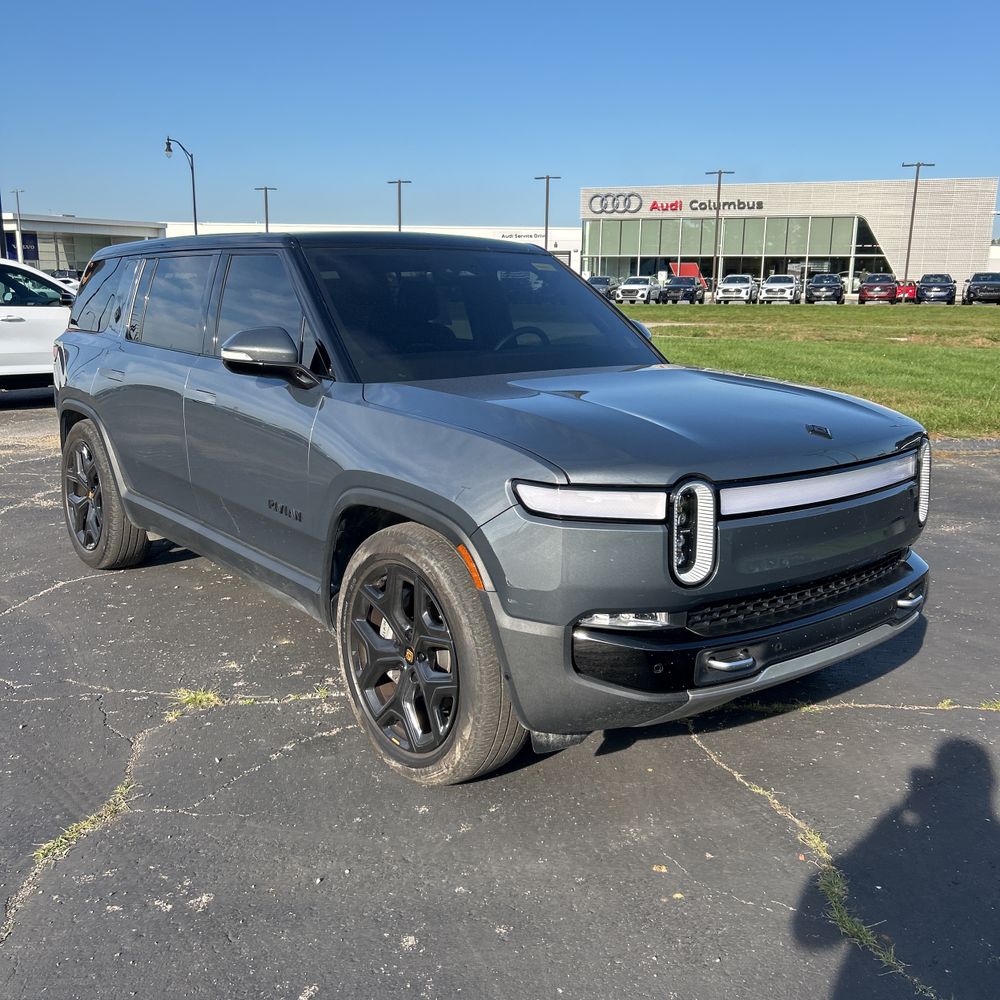 2024 Rivian R1S Adventure Dual-Motor