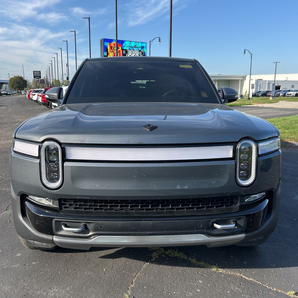 2024 Rivian R1S Adventure Dual-Motor