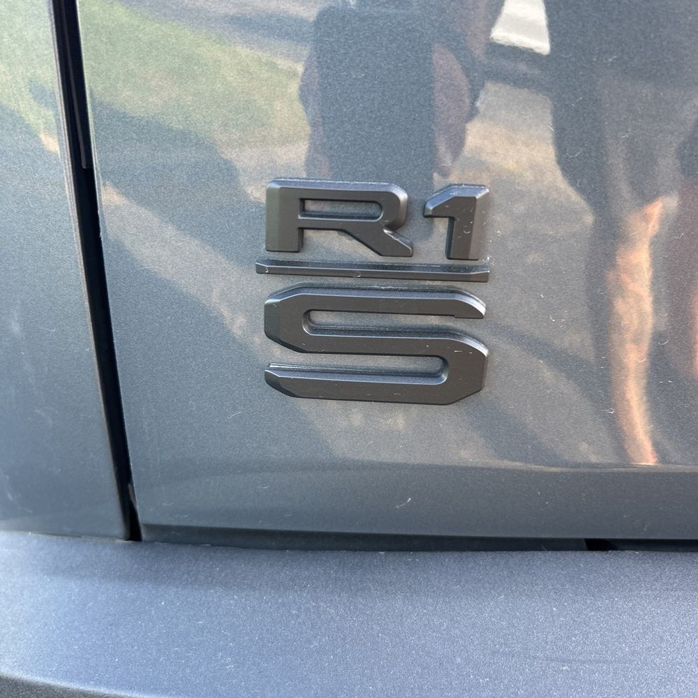 2024 Rivian R1S Adventure Dual-Motor