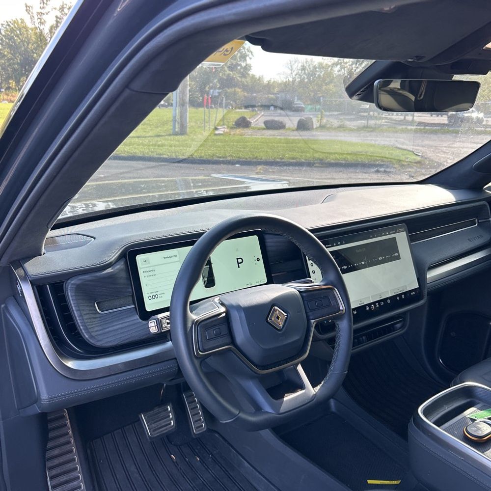 2024 Rivian R1S Adventure Dual-Motor