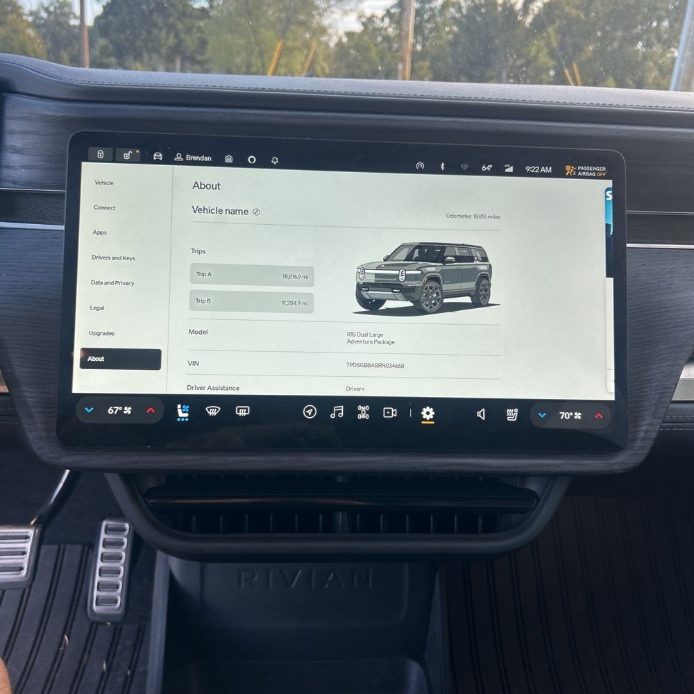2024 Rivian R1S Adventure Dual-Motor