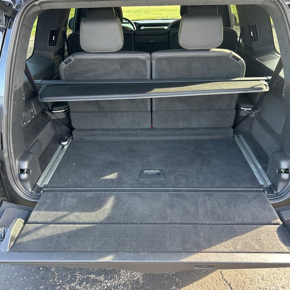 2024 Rivian R1S Adventure Dual-Motor
