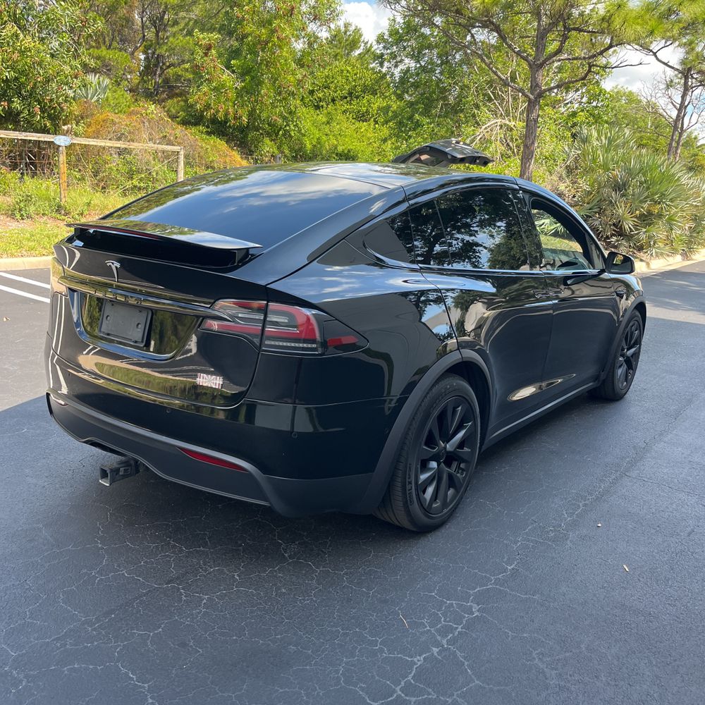 2022 Tesla Model X Plaid