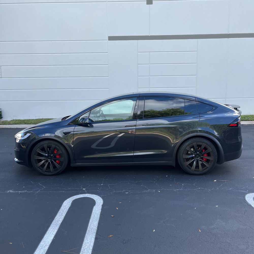 2024 Tesla Model X Plaid