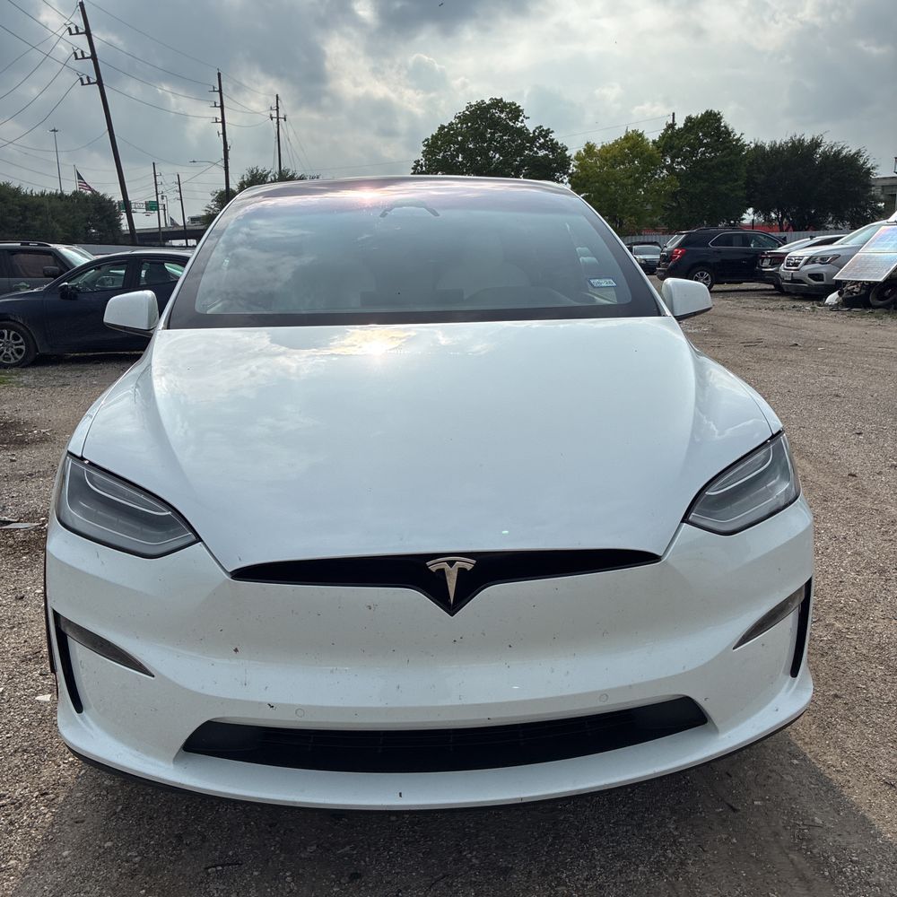 2022 Tesla Model X Base