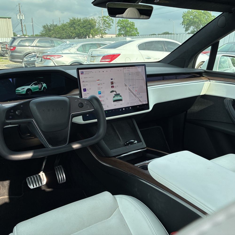 2022 Tesla Model X Base