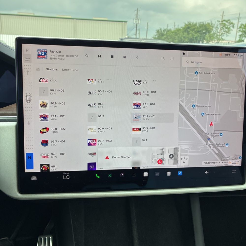 2022 Tesla Model X Base