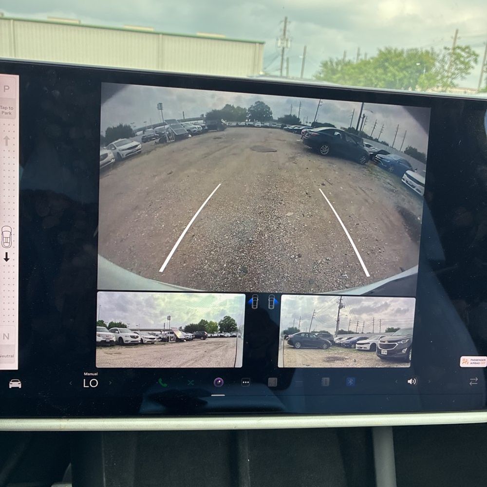 2022 Tesla Model X Base