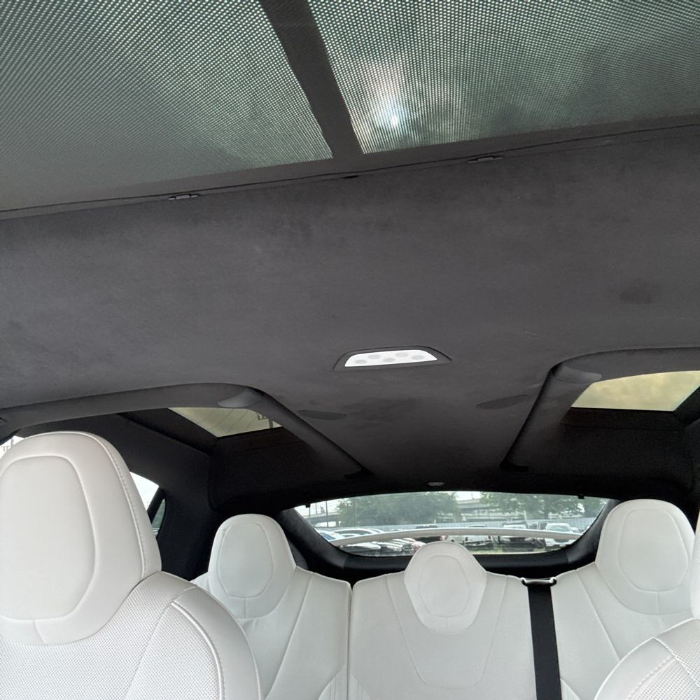 2022 Tesla Model X Base