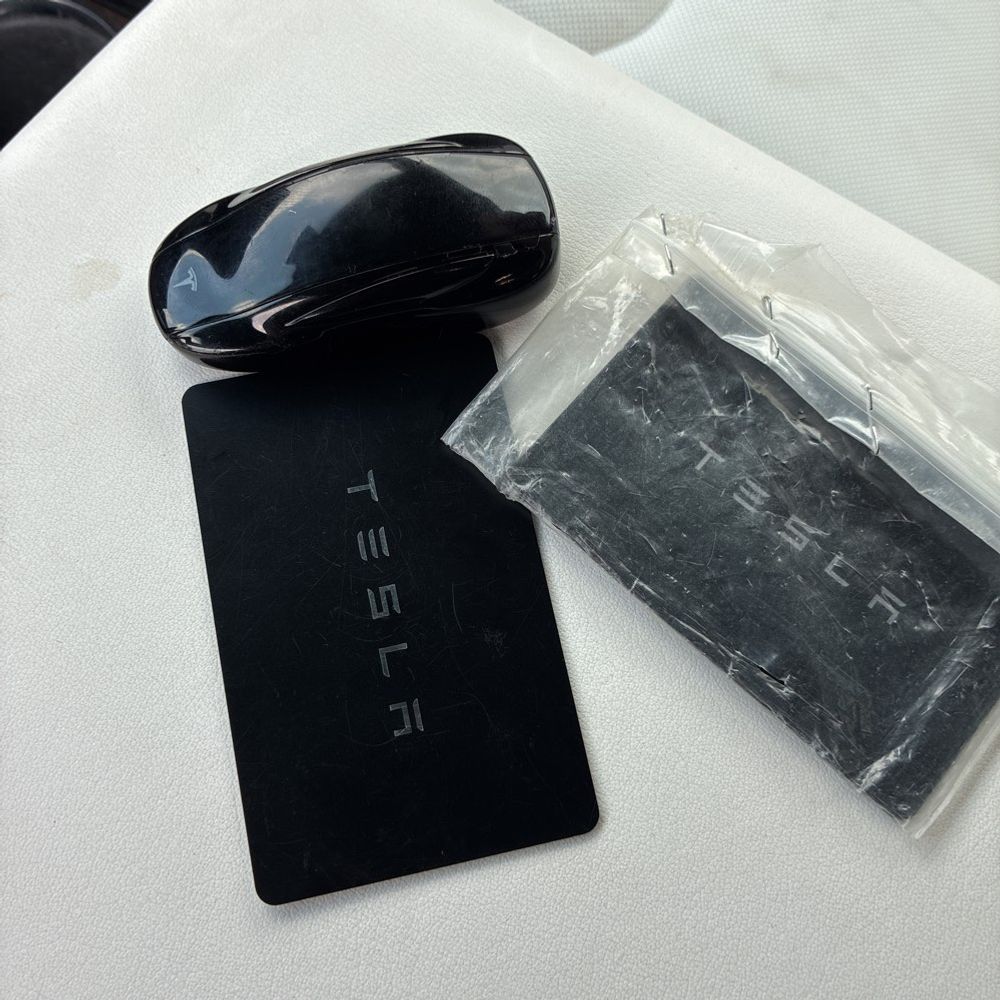 2022 Tesla Model X Base