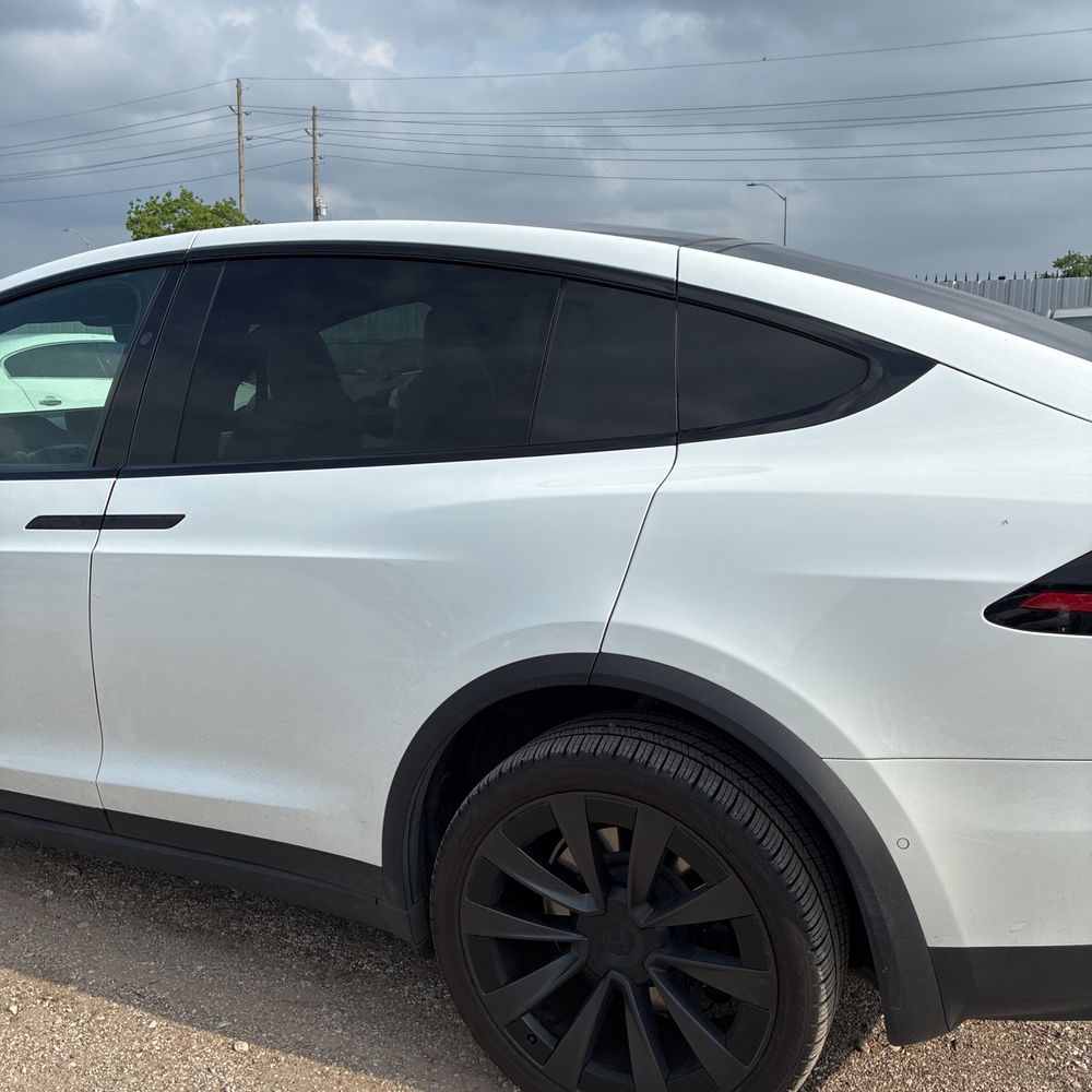 2022 Tesla Model X Base