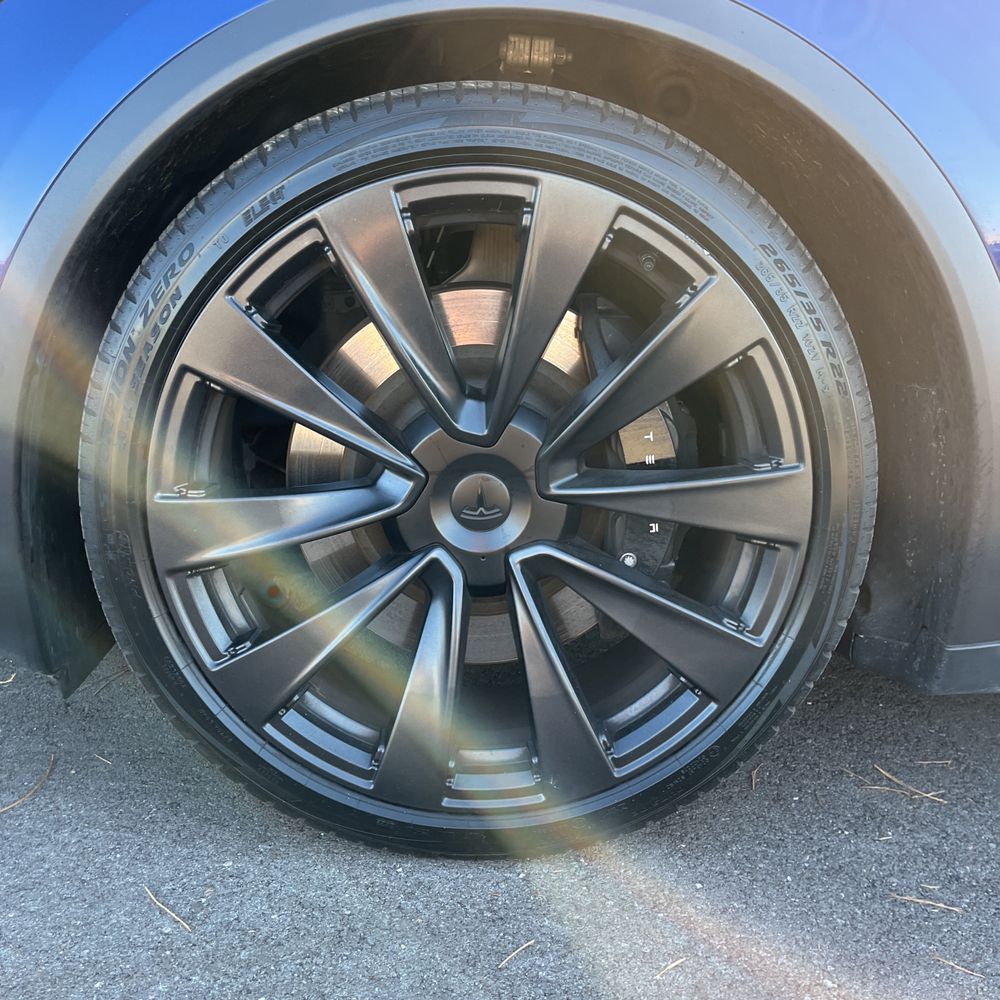 2022 Tesla Model X Standard Range