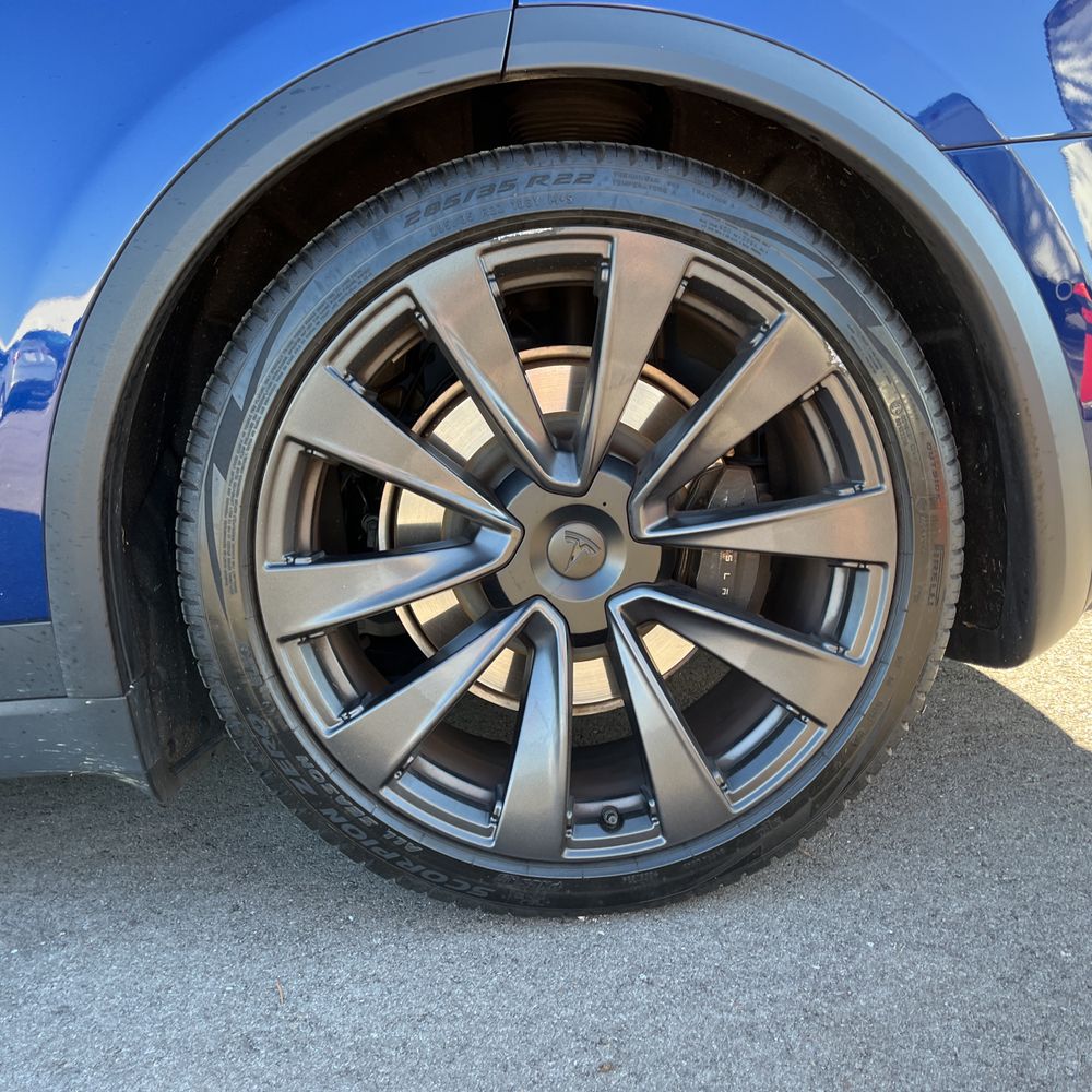 2022 Tesla Model X Standard Range