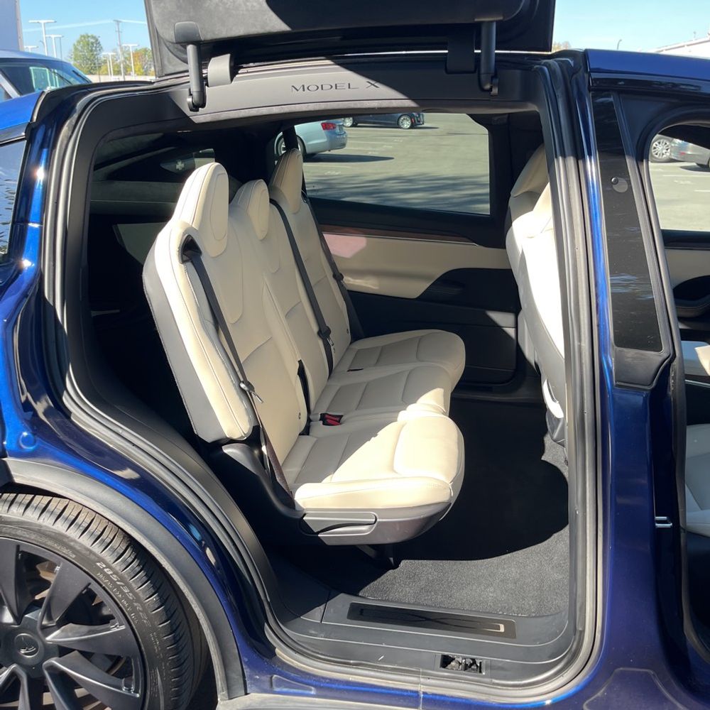 2022 Tesla Model X Standard Range