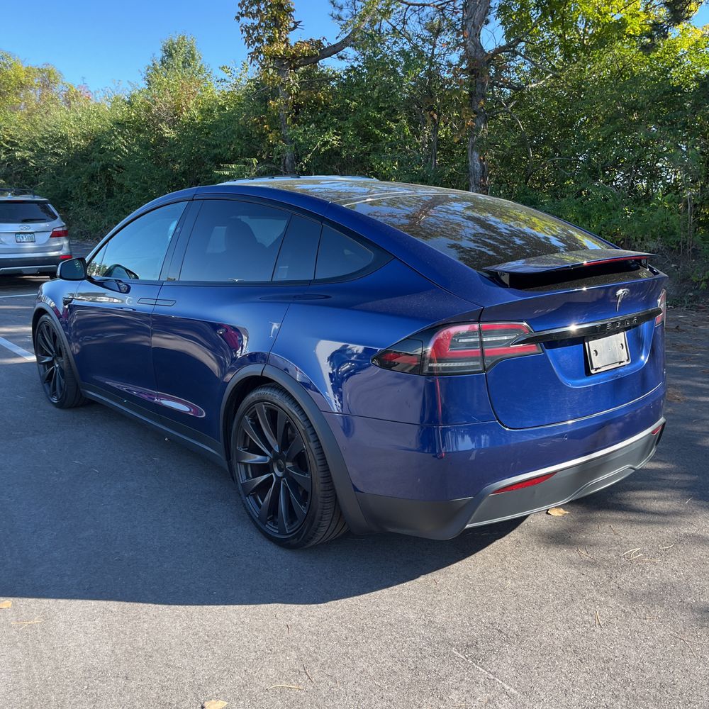 2022 Tesla Model X Standard Range
