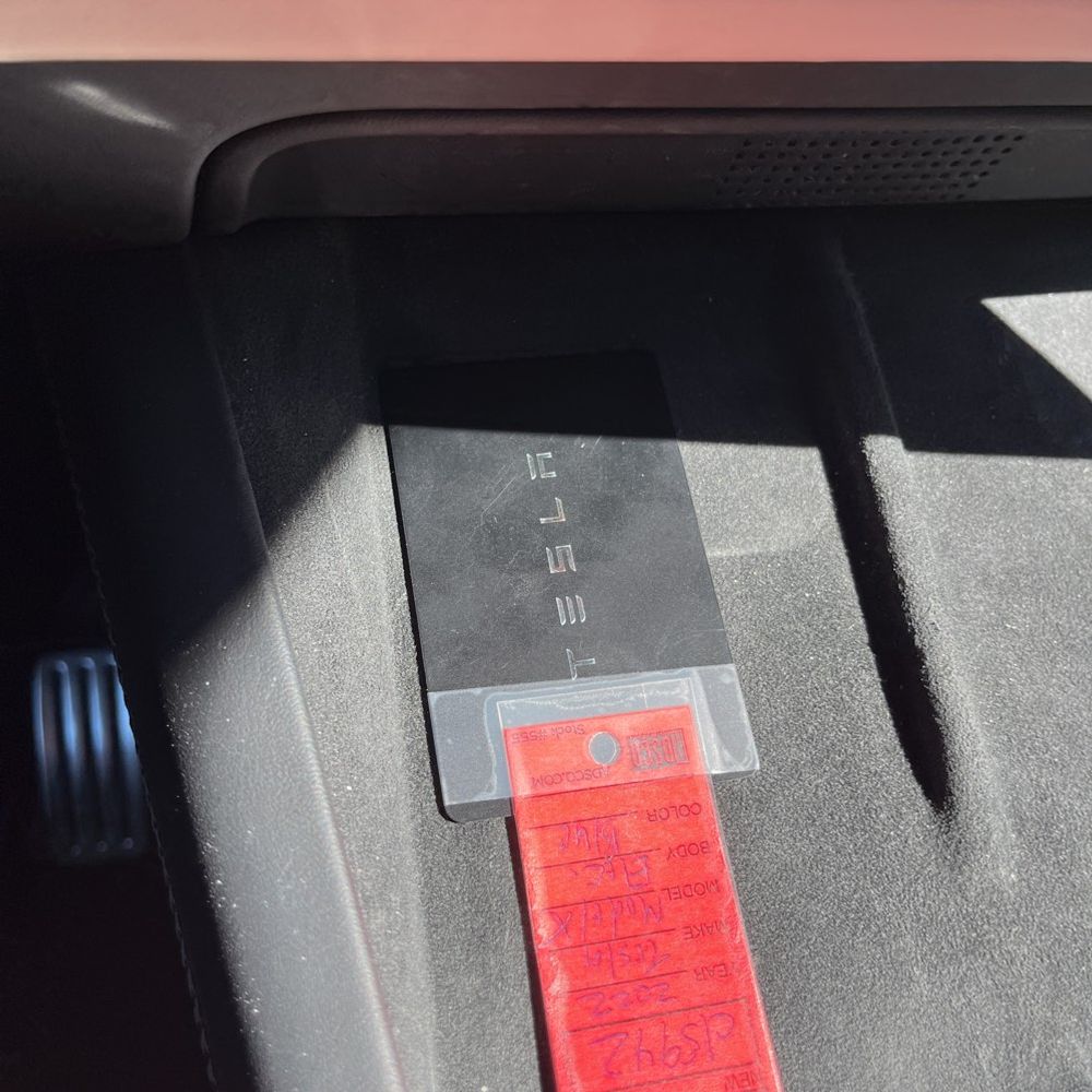 2022 Tesla Model X Standard Range