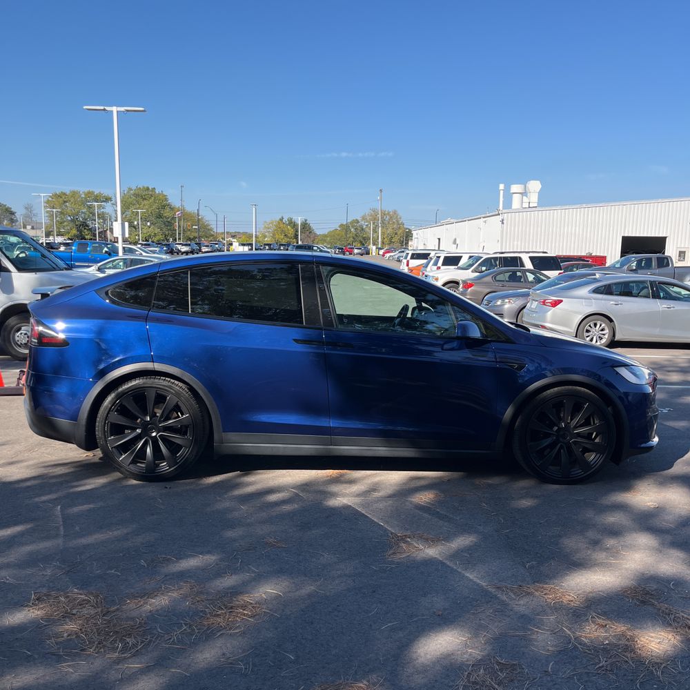 2022 Tesla Model X Standard Range