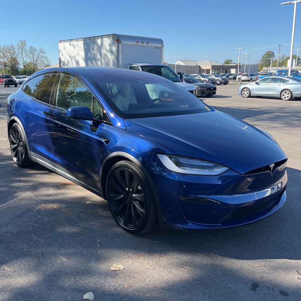 2022 Tesla Model X Standard Range