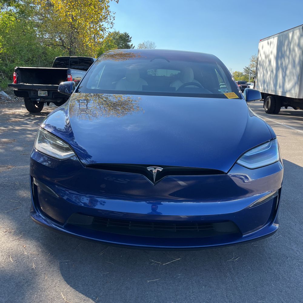 2022 Tesla Model X Standard Range