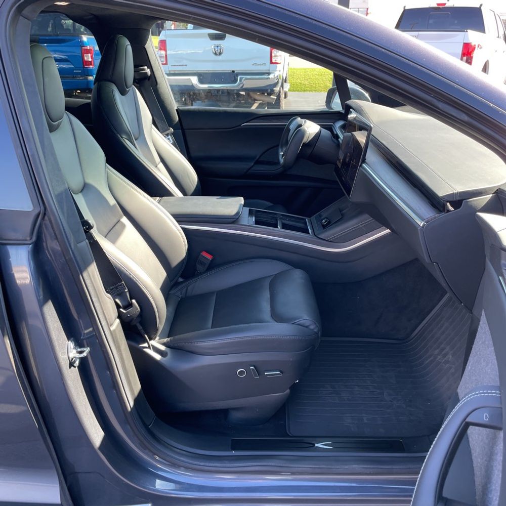 2023 Tesla Model X Long Range