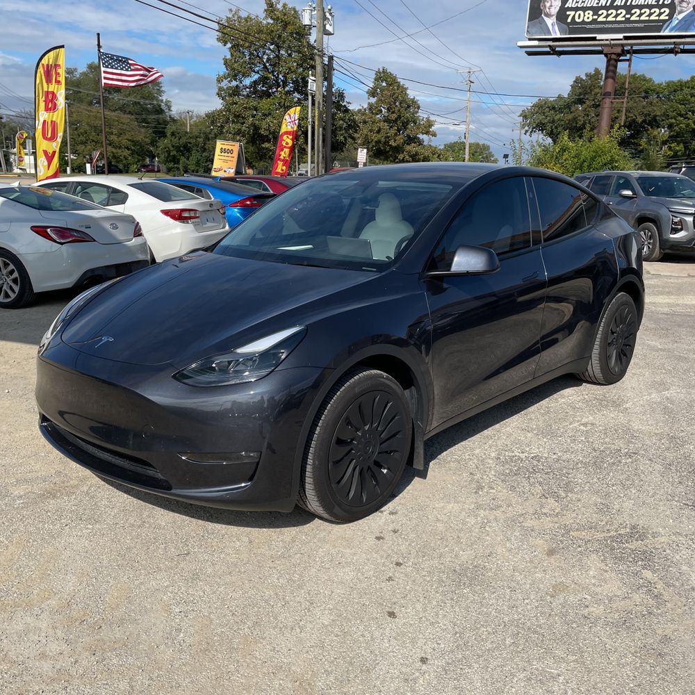 2024 Tesla Model Y Long Range