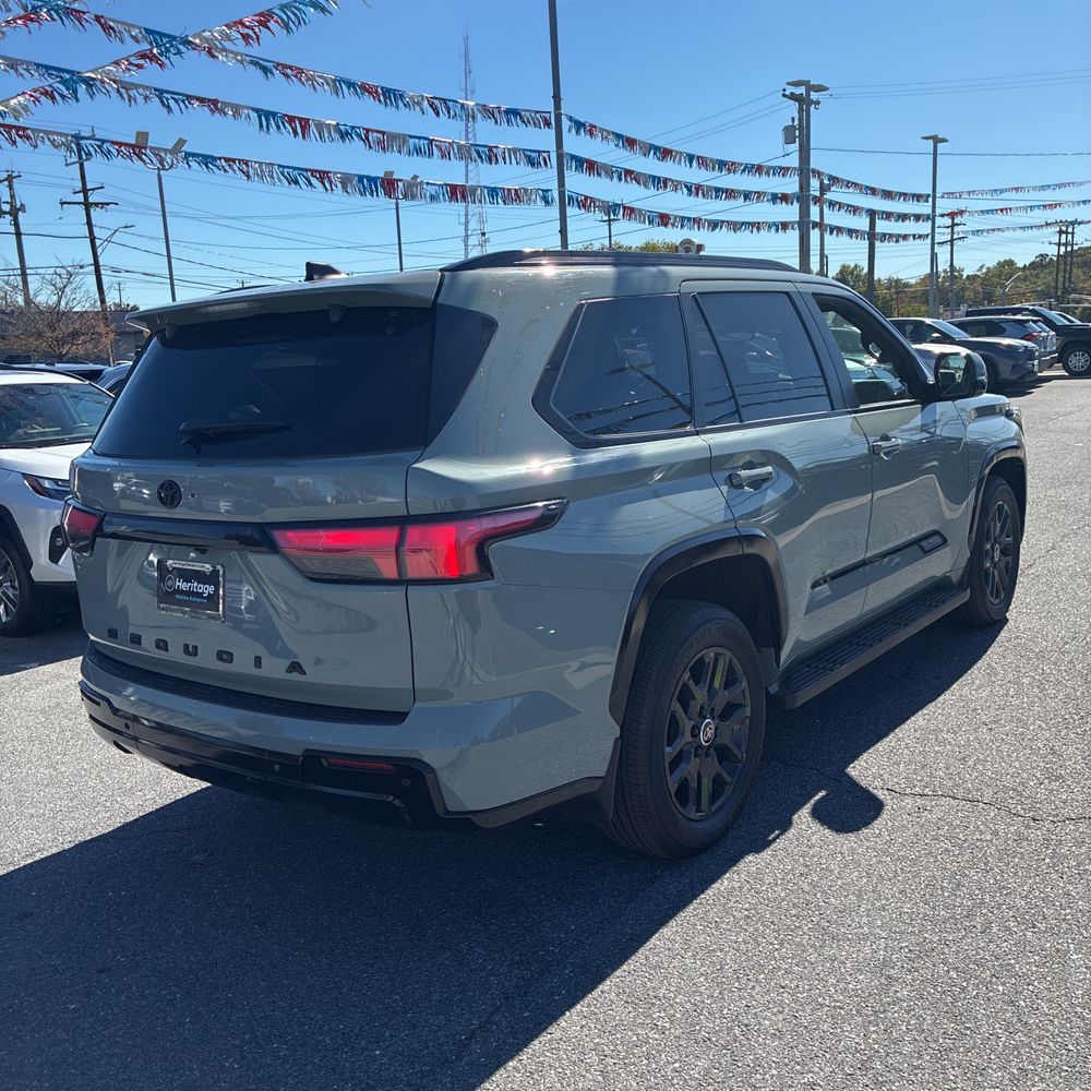 2024 Toyota Sequoia Platinum