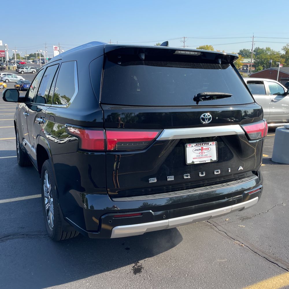 2023 Toyota Sequoia Capstone
