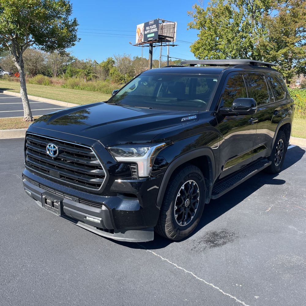 2023 Toyota Sequoia SR5