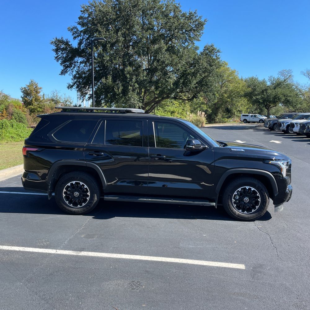 2023 Toyota Sequoia SR5
