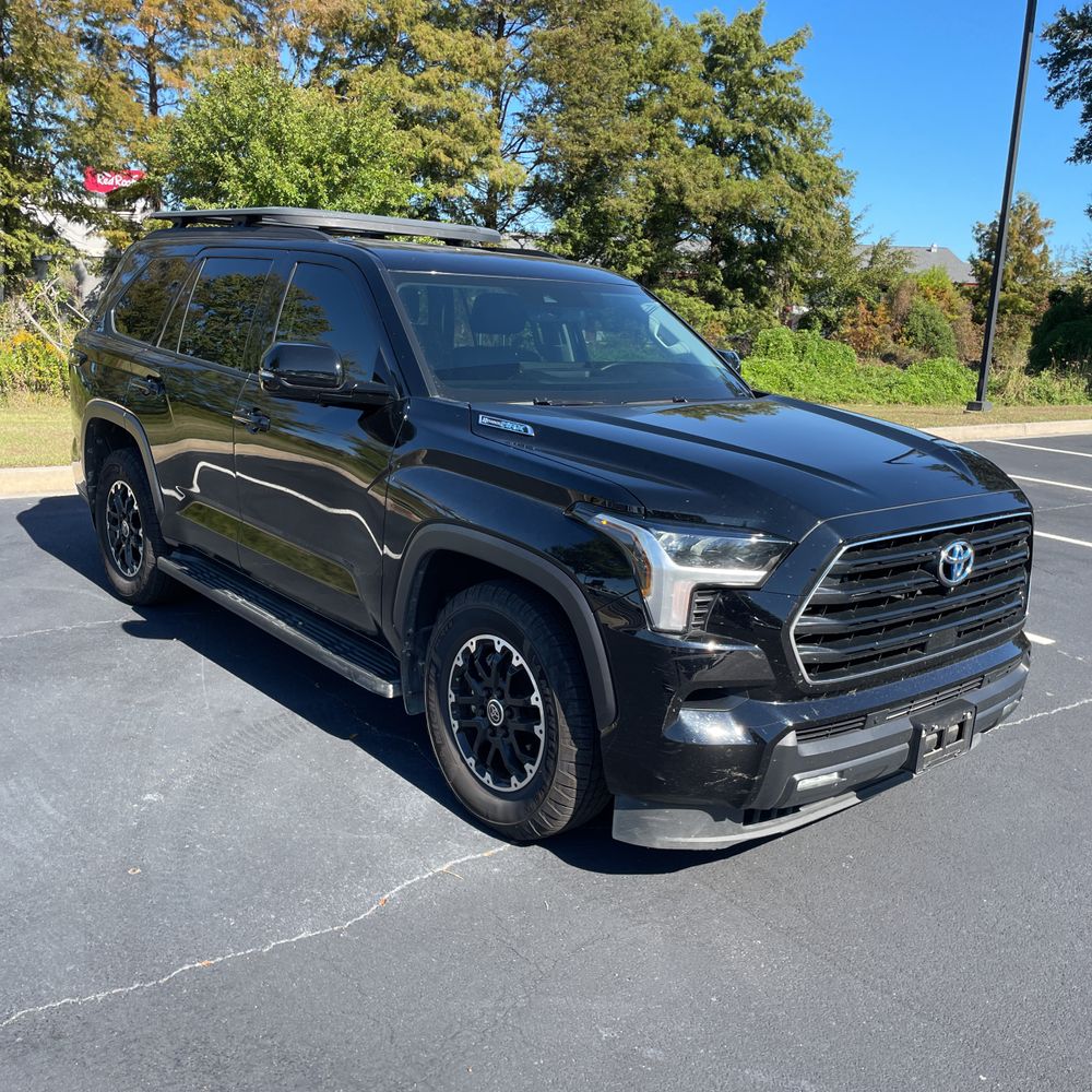 2023 Toyota Sequoia SR5