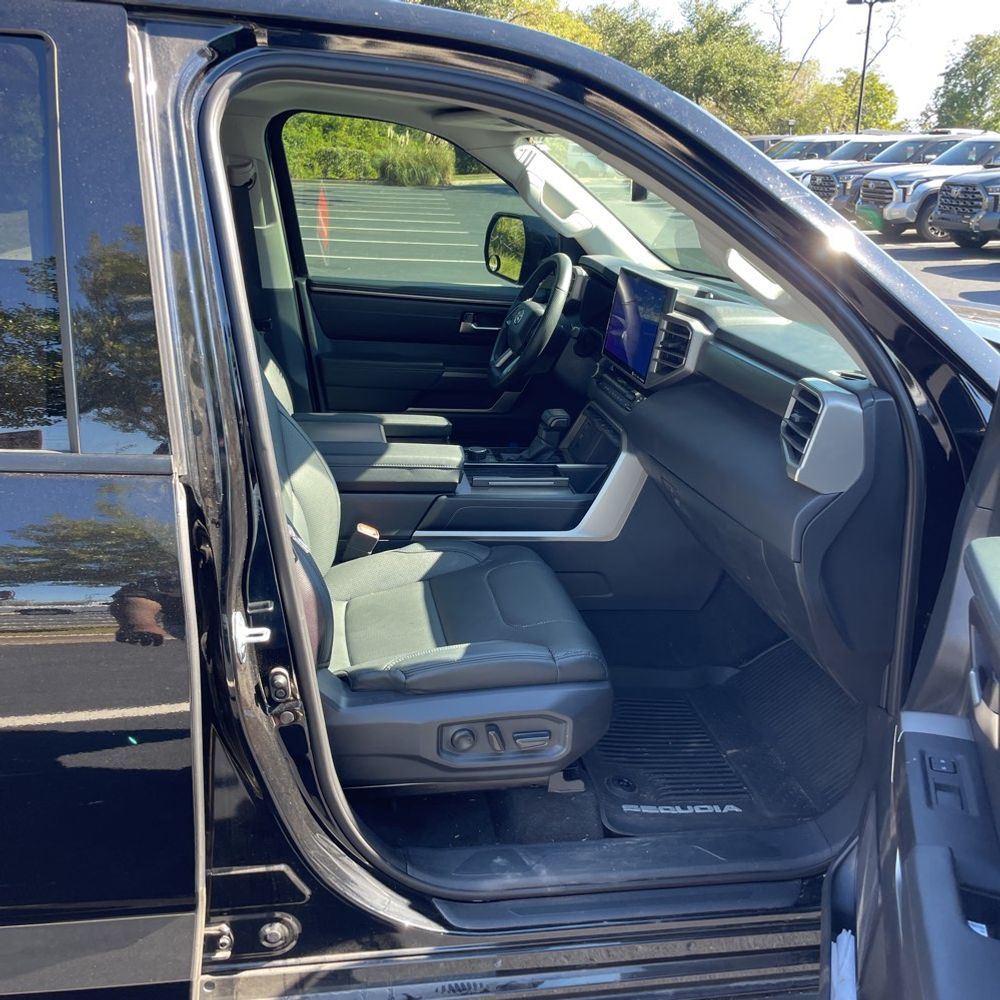 2023 Toyota Sequoia SR5