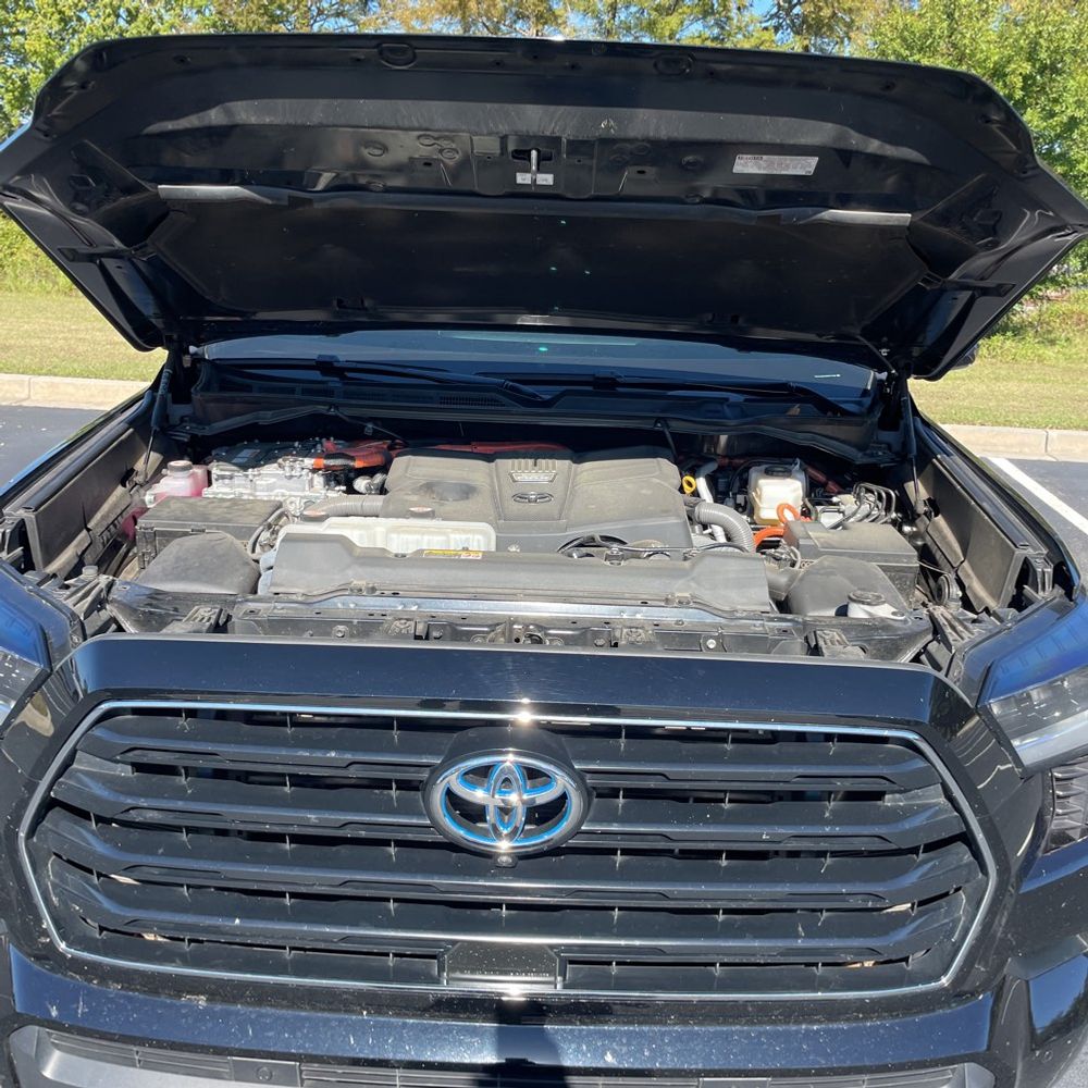 2023 Toyota Sequoia SR5