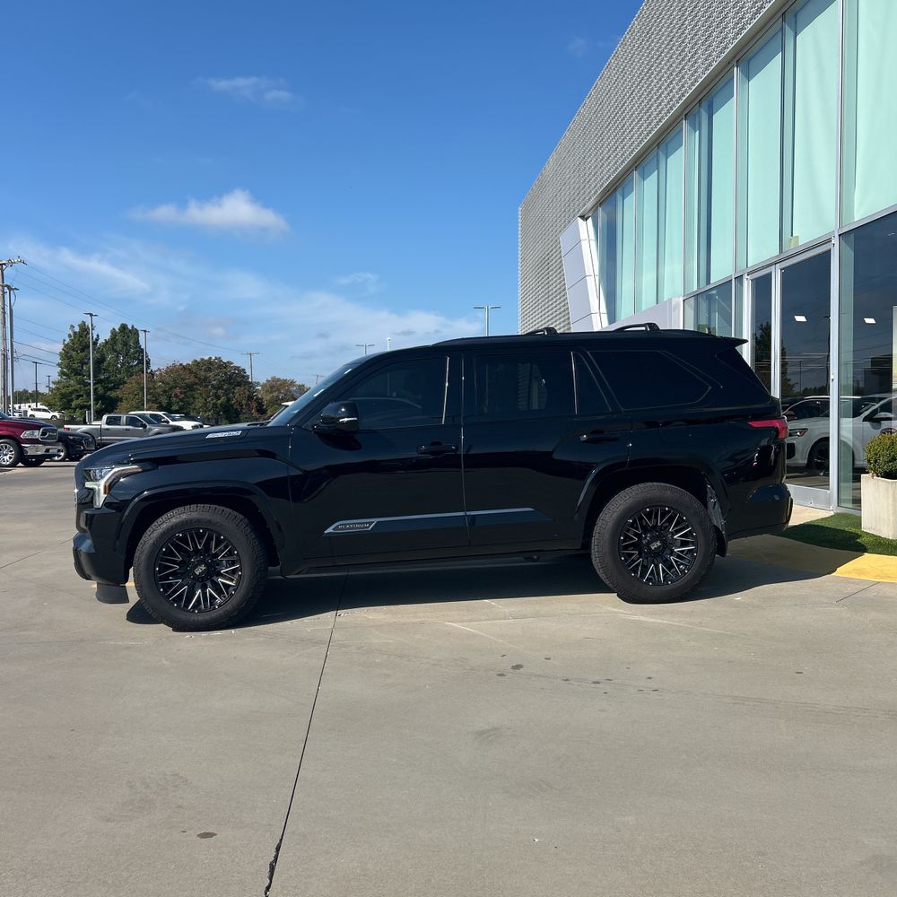 2025 Toyota Sequoia Platinum