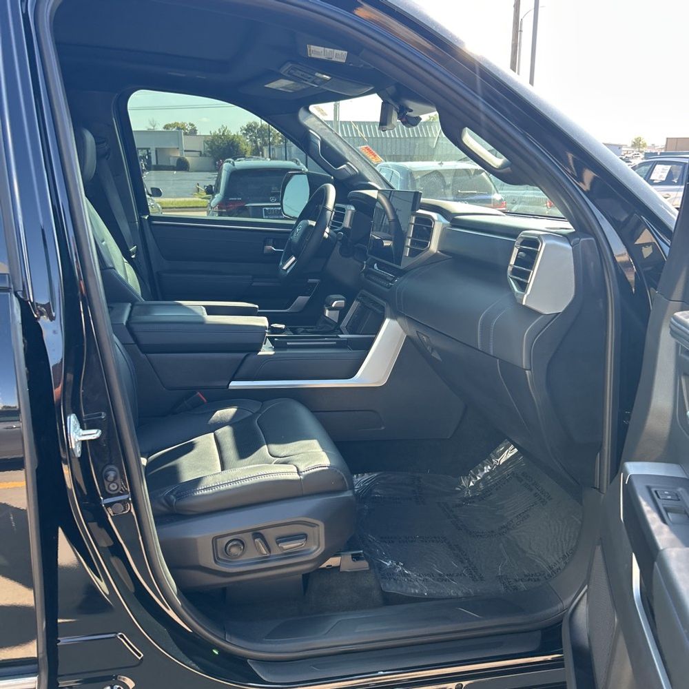 2025 Toyota Sequoia Platinum