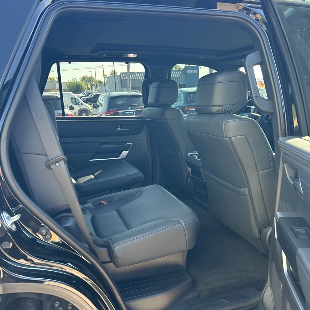 2025 Toyota Sequoia Platinum