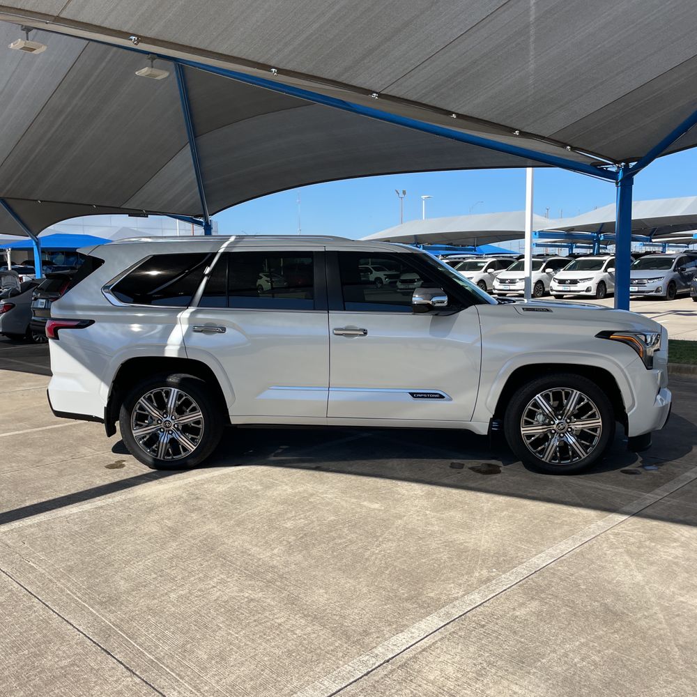 2024 Toyota Sequoia Capstone