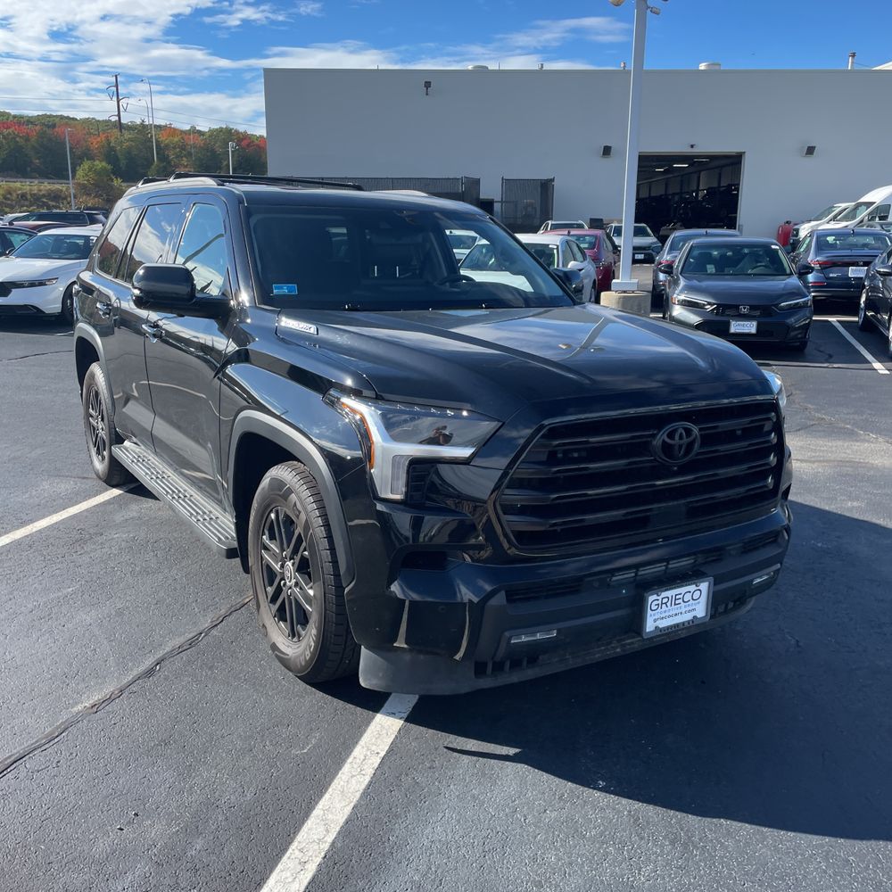 2023 Toyota Sequoia SR5