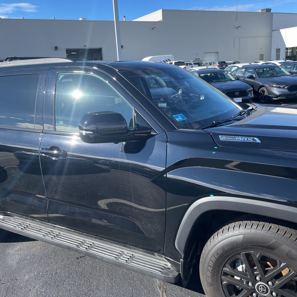 2023 Toyota Sequoia SR5
