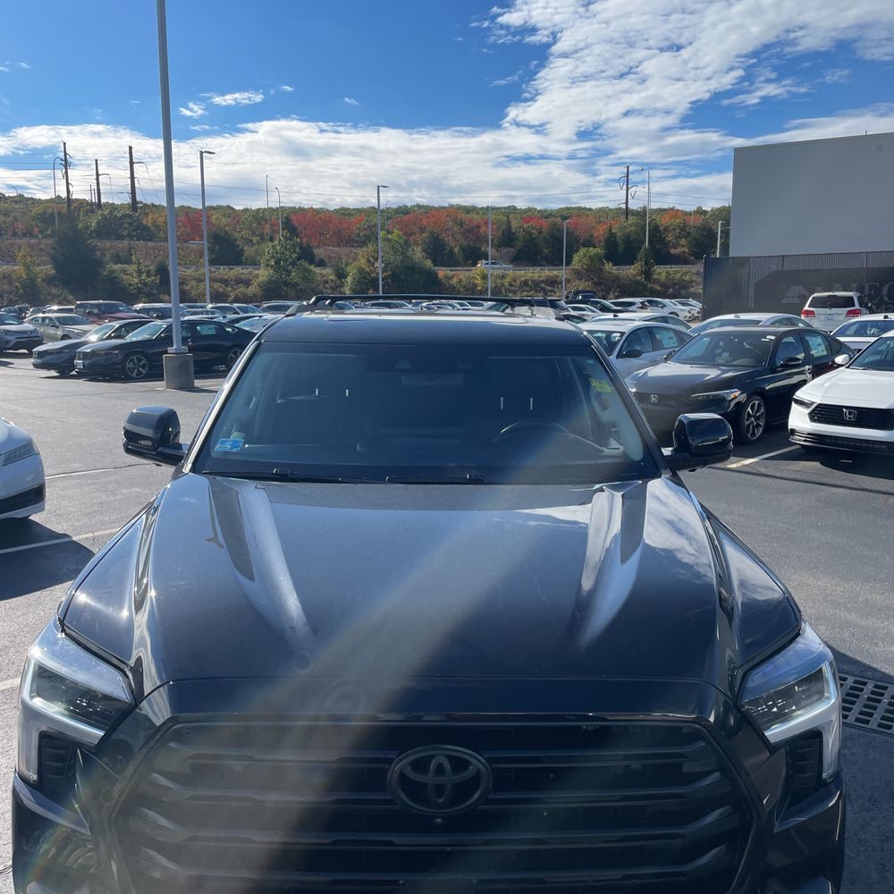 2023 Toyota Sequoia SR5