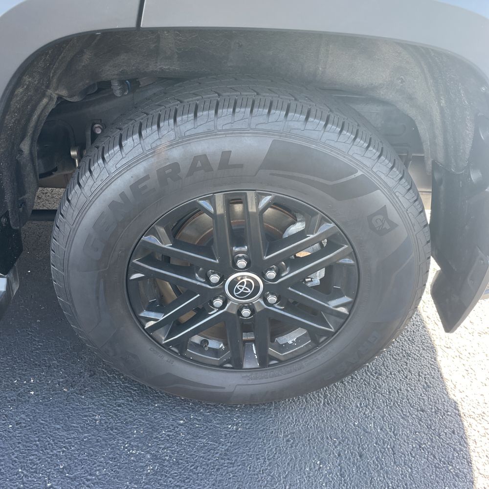 2023 Toyota Sequoia SR5