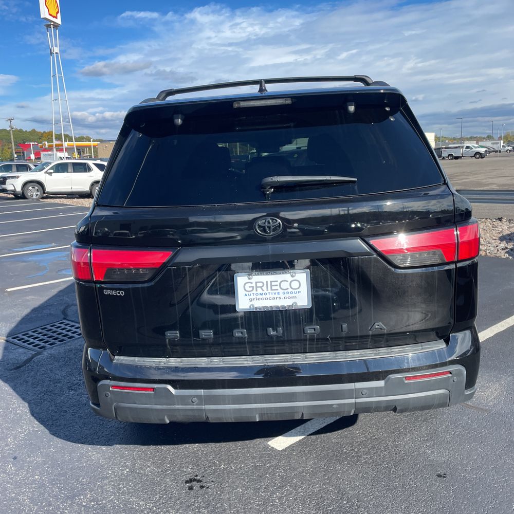 2023 Toyota Sequoia SR5