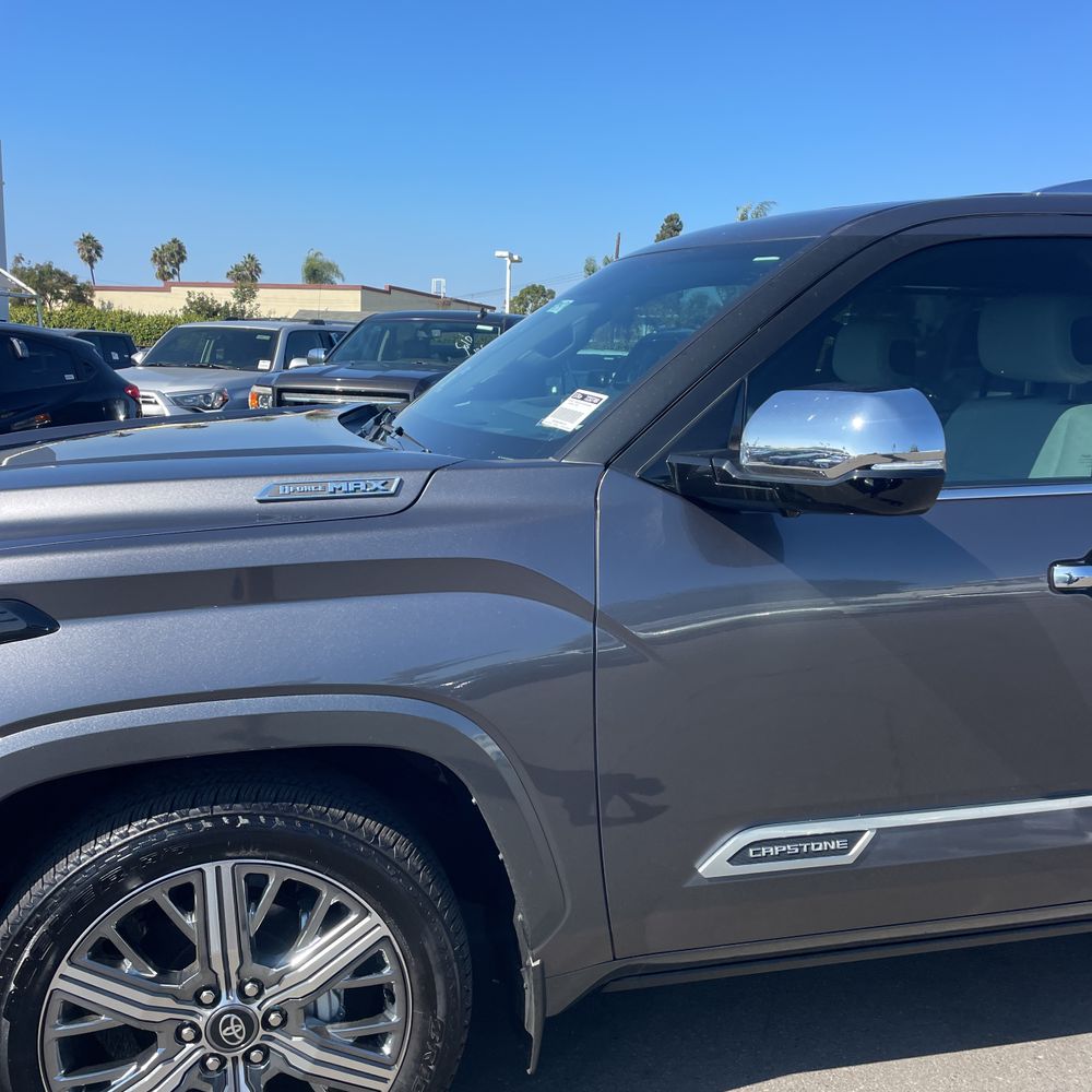 2025 Toyota Sequoia Capstone