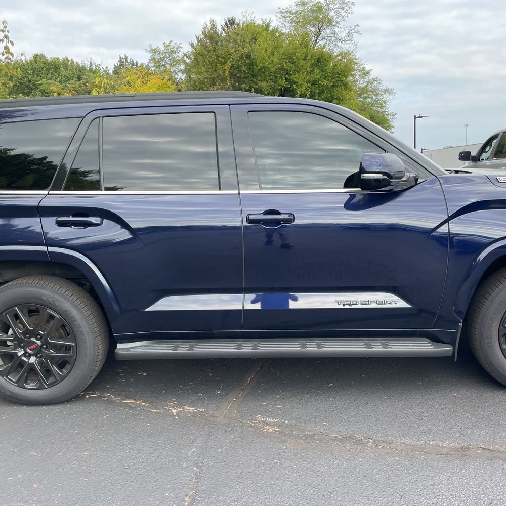 2023 Toyota Sequoia SR5