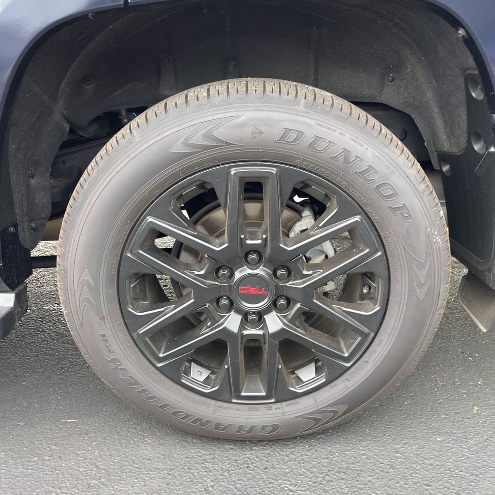 2023 Toyota Sequoia SR5