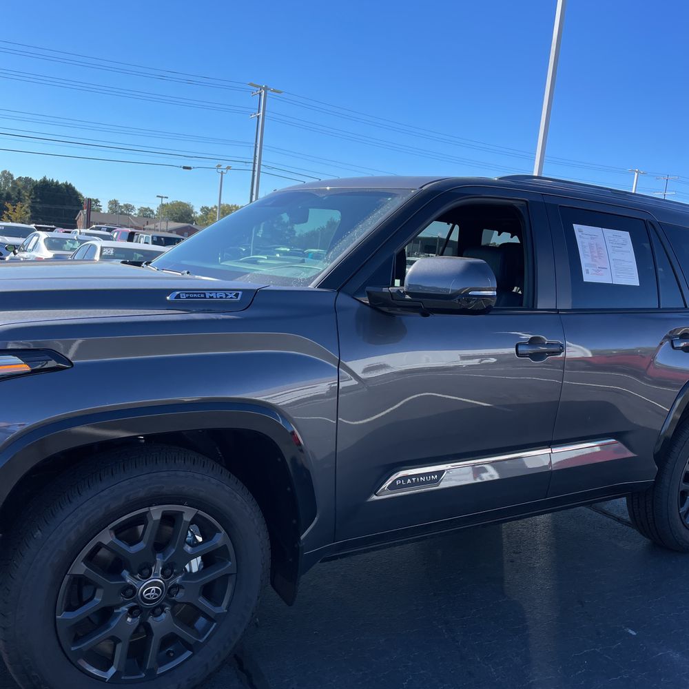2025 Toyota Sequoia Platinum