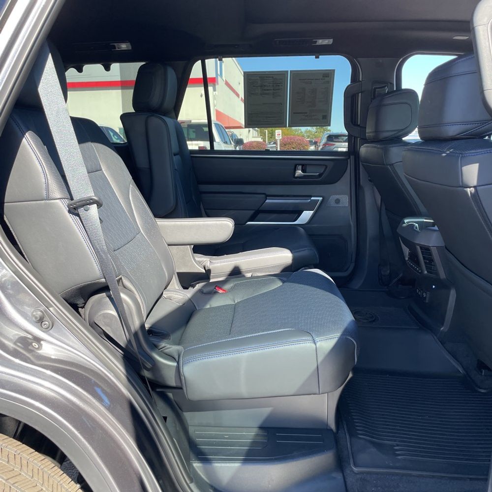 2025 Toyota Sequoia Platinum