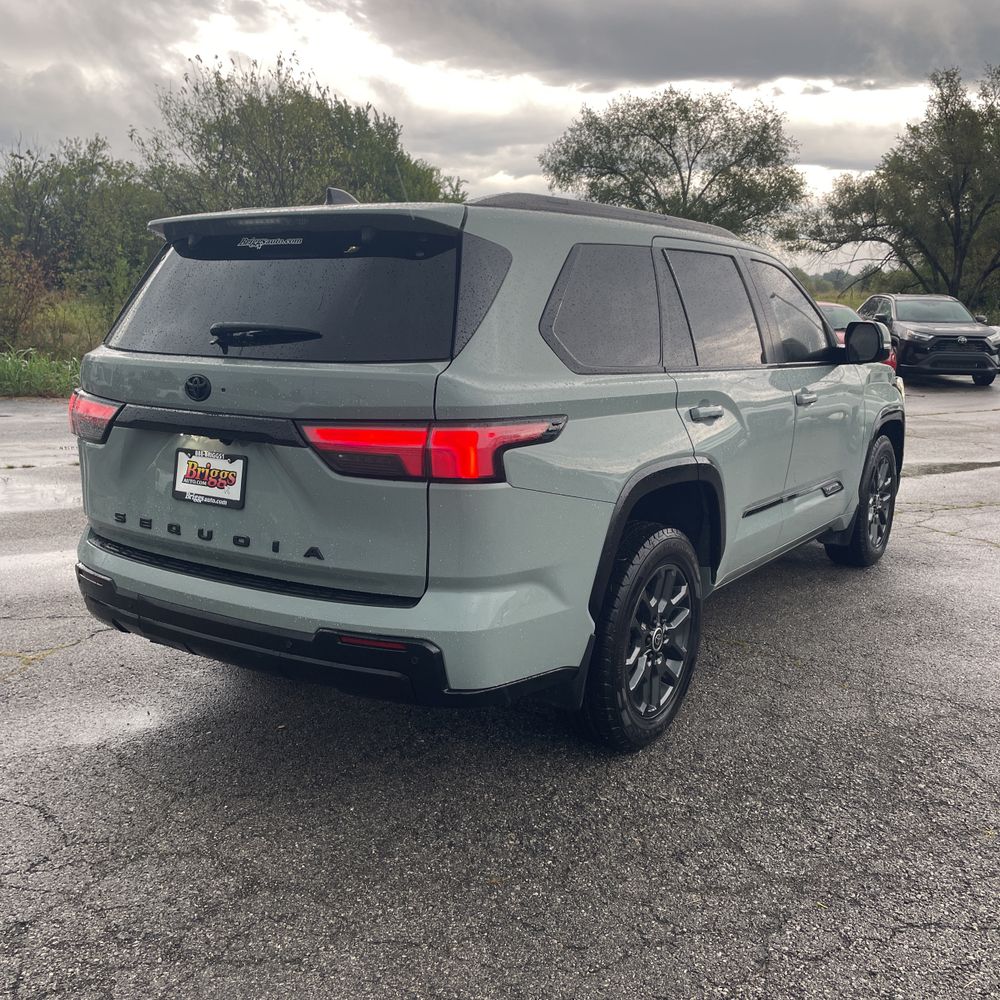 2024 Toyota Sequoia Platinum